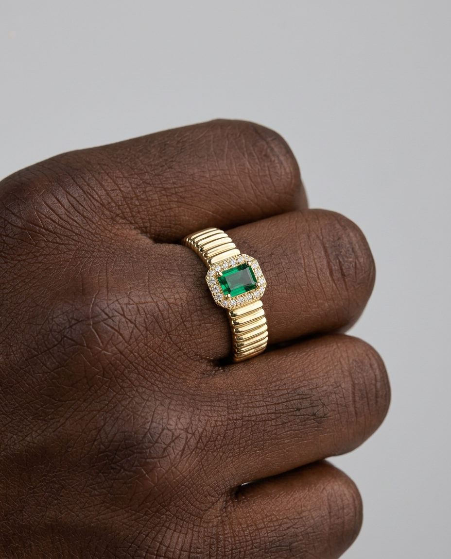 EMERALD GOLD RING